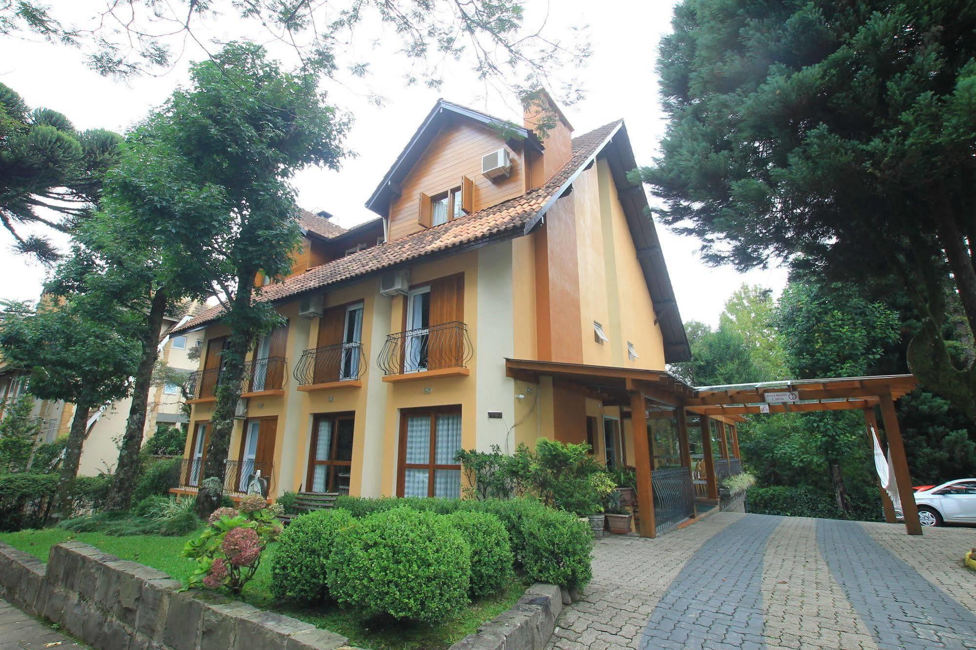 Pousada Aguia Branca Gramado Exterior photo